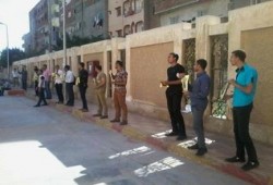 البحيرة ... سلسلة بشرية لطلاب أزهريون ضد الانقلاب داخل " شريعة وقانون " دمنهور