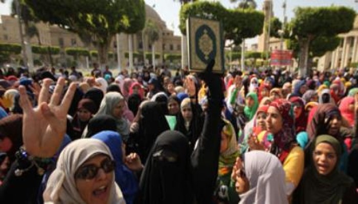 طلاب جامعة القاهرة علي خطي طلاب الأزهر رفضا للإنقلاب