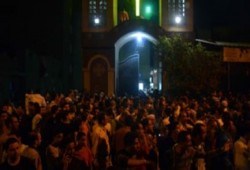 كاهن كنيسة الوراق يبريء الإخوان: "3 إخوان أصيبوا بالحادث كانوا يهنئون الأقباط" (فيديو)