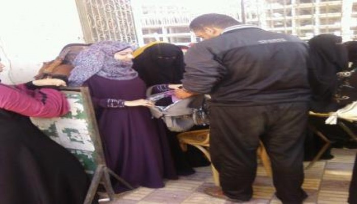 مهزلة أخلاقية فى أزهر كفر الشيخ: رجال الأمن يقومون بتفتيش البنات ذاتيا