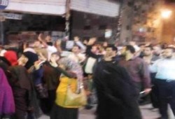 سلسلة بشرية ومسيرة لإسقاط حكم العسكر بالإسماعيلية (صور)