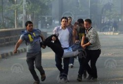 عشرات الاصابات بين الطلاب إثر اقتحام قوات أمن الانقلاب لجامعة الأزهر (صور)