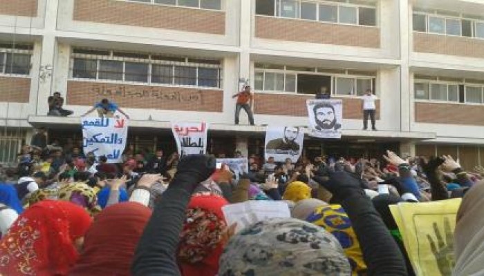 طلاب جامعة المنيا ينتفضون في جميع الكليات ضد الانقلاب (صور)