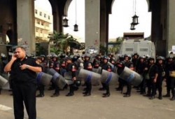 صوره وتعليق: انه حقا انقلاب عسكرى