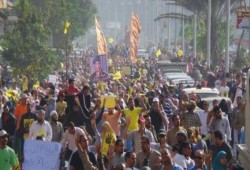 "محاكمة إرادة شعب": مسيرة ضخمة بحلوان (بث مباشر)