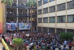 طلاب هندسة المنصورة يواصلون اضرابهم لليوم الـ3 على خلفية محاولة اقتحام الكلية