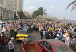 الاسكندرية تشتعل وكلاب الأمن تهاجم المسيرات الرافضة لمسرحية المحاكمة (صور)