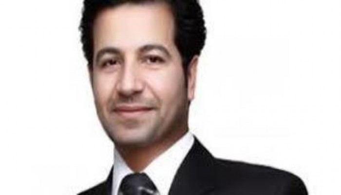 الإعلامي أيمن عزام يكتب : جمع قيادات الشرف في يوم واحد