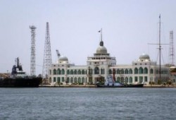 بالفيديو تقرير ناري للجزيرة عن فضيحة تعاقد السيسى مع شركة صهيونية  لتأمين قناة السويس