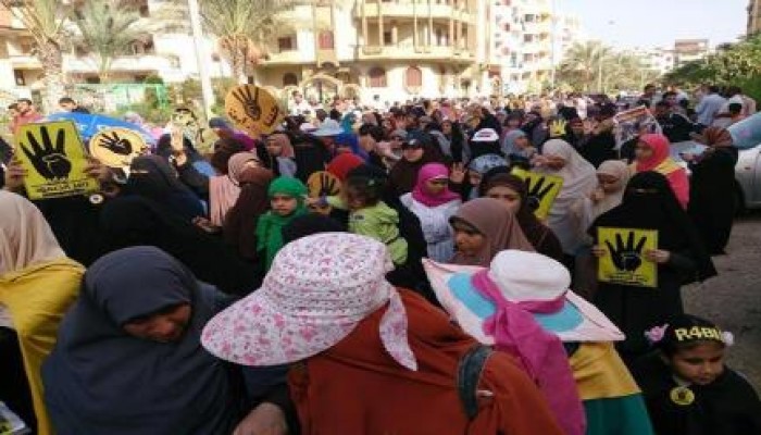 آية علاء: الحضور النسائي في مليونية اليوم صفعة جديدة علي وجه الانقلاب