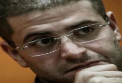 السفير رفاعة الطهطاوي يكلف نجل الرئيس بالدفاع عنه