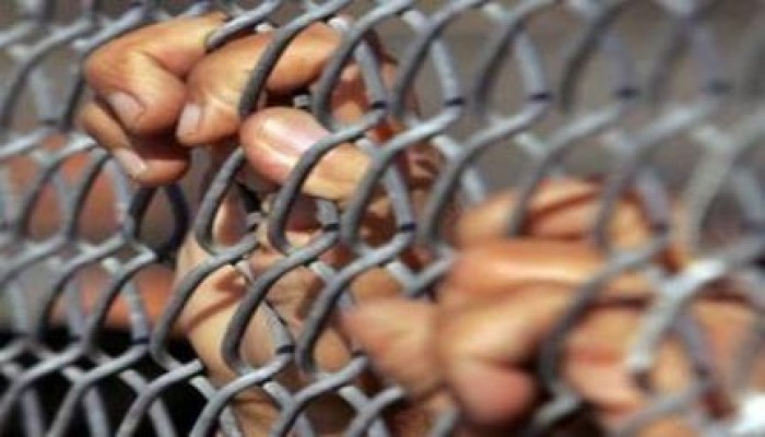 إدارة سجن برج العرب ترحل 50 معتقلاً إلى سجن الأبعدية بدمنهور لضيق المكان