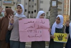 طلاب الاسكندرية يطالبون بالافراج الفوري عن الطالبات المعتقلات