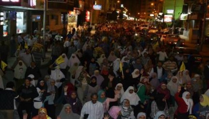 الآلاف من شعب الإسكندرية يثور ضد الطغيان (صور)