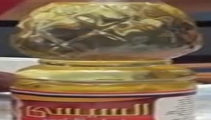 بالصور .. زيت باسم عوده رشاوي السيسي لعمال غزل المحلة