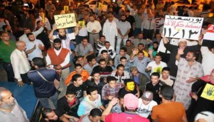 بورسعيد: وقفة للثوار أمام مستشفى الحميات "تأييدا للشرعية و رفضا للإنقلاب" (فيديو)