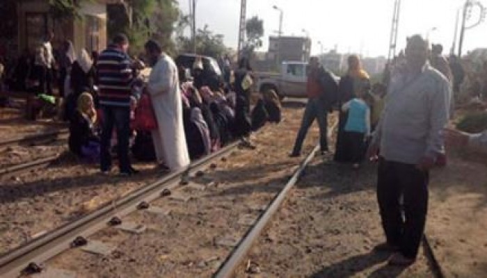 الإعتصامات الفئوية تضرب قطاعات محافظة الغربية وتصيبها بالشلل