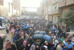 الإسماعيلية: الشرطة تعتقل العشرات بعد إطلاق الغاز على مواطنى فايد أمام مستودع للأنابيب