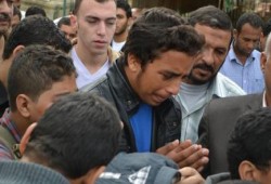 بالصور .. وسط دموع المشيعين تشييع جنازة الشهيد عبد الرحمن طارق بالإسكندرية