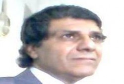 الكاتب  الصحفي فايز زايد رئيس تحرير جريدة أخبار البرلمان يتحدي السيسي