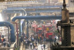 "كوارث الانقلاب".. اصابة 6 عمال في شركة السويس لتصنيع البترول ..وبوادر أزمة في السولار