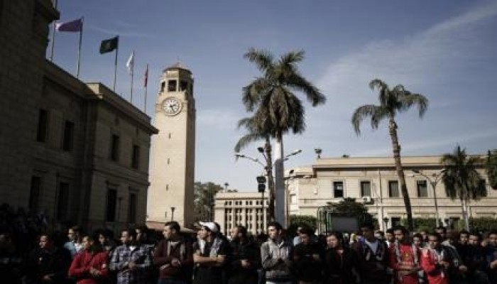 انتفاضة طلابية في جامعة القاهرة بمناسبة مرور 100 يوم علي فض رابعة