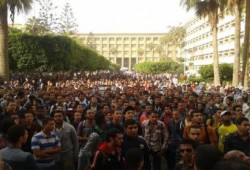 الآلاف من ثوار الإسكندرية في مسيرة حاشدة تحت عنوان"اكسر قانونهم عملى"