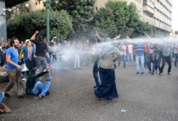"نساء ضد الانقلاب": تندد باعتقال 22 فتاة من مظاهرة مجلس الشوري