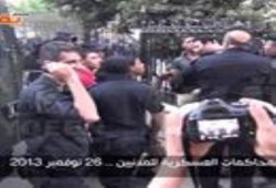 بالفيديو .. ضرب وسحل المتظاهرين وصفع الفتيات من الحركات الثورية أمام مجلس الشورى