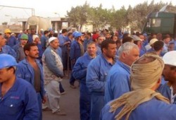 تواصل اعتصام عمال الحديد والصلب بحلوان