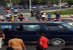 عشرات المصابين من جراء الهجوم الغاشم علي طلاب جامعة القاهرة