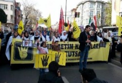 مسيرة حاشدة بتركيا تنديدا بالحكم11عاماً ضد حرائر الاسكندرية