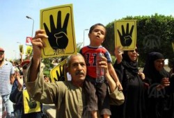 الباعة فى سوق حلوان للسيسي: "الصعايدة بيكرهوك"