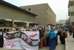 انتفاضة لطالبات جامعة الزقازيق في مليونية الرجولة مواقف واعتداء البلطجيه عليها