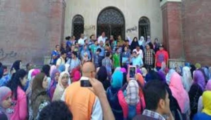 طلاب جامعة الاسكندرية تطالب بالإفراج عن المعتقلين