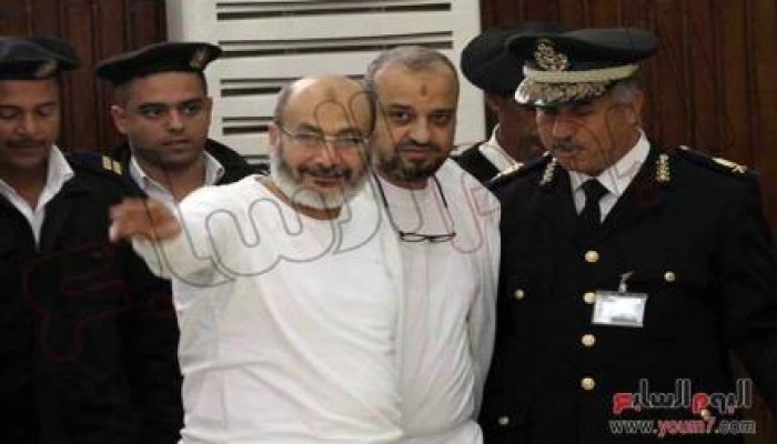 صورة وتعليق مع اسدي ميدان الثورة البلتاجي وحجازي
