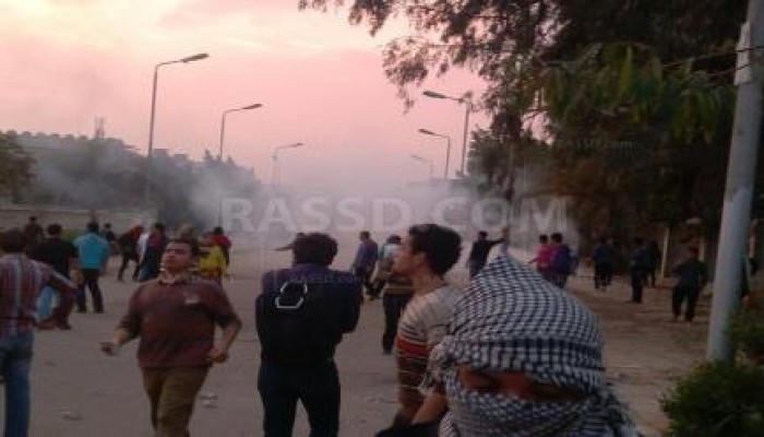 قوات امن الانقلاب تهاجم المدينة الجامعية لطلاب الازهر بالغاز والخرطوش