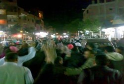 مواطنو الإسماعيلية يستقبلون مسيرة دعم الشرعية بالزغاريد