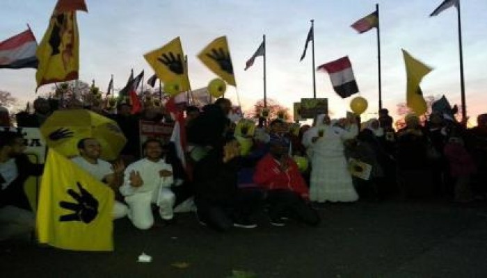 لندن: وقفة تضامنية للتنديد بالانقلاب العسكري ودعما للشرعية (صور)