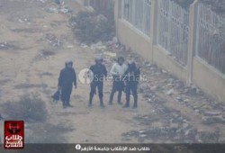 قوات أمن الانقلاب داخل جامعة الأزهر (صور)