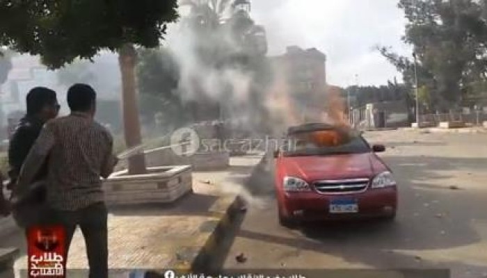 بالفيديو .. دليل تورط الداخلية في حرق السيارات داخل جامعة الأزهر