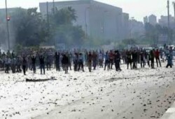 بالفيديو شجاعة واستبسال شباب الأزهر امام قنابل الغاز والخرطوش