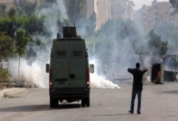 لليوم الثاني علي التوالي كلاب الانقلاب يدنسون الحرم الجامعي الأزهري بالغاز والخرطوش