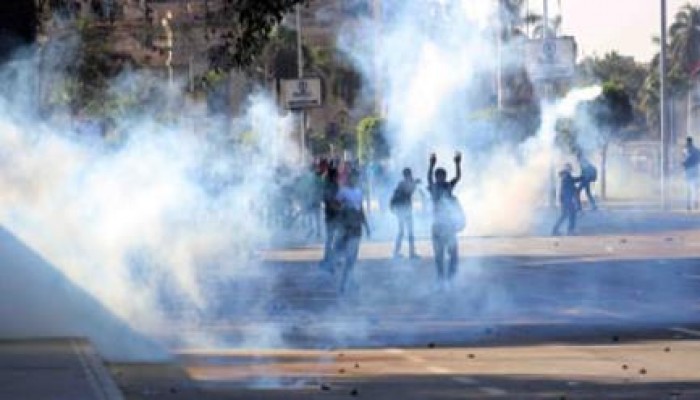 الأمن يطوق المدينة الجامعية واعتقال عشوائي للبنات