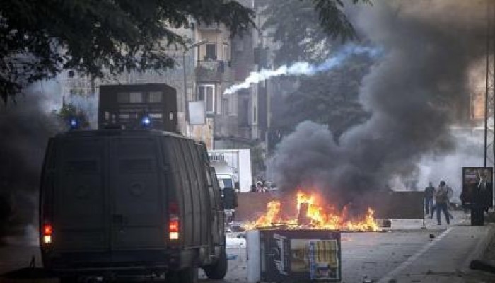 مقتل جندي وإصابة 23 في انفجار سيارة قرب معسكر للأمن بالإسماعيلية