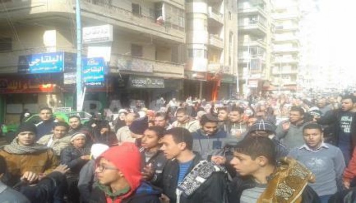 تغطية مصورة لمسيرة ضد الانقلاب بالمنصورة قبل الاعتداء عليها