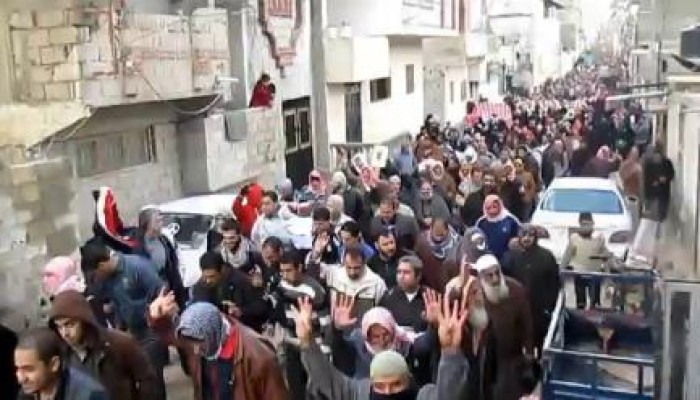 العريش: مسيرة حاشدة تتحدى العسكر في مليونية "الطلاب يشعلون الثورة" (فيديو)