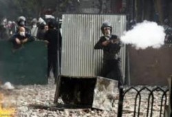 إصابات بالرصاص الحي بعد تفريق أمن الانقلاب لمظاهرة في ميدان الحلمية بالقاهرة
