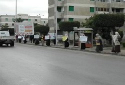 سلاسل بشرية لـ"نساء ضد الانقلاب"وحركة 7الصبح لرفض الانقلاب