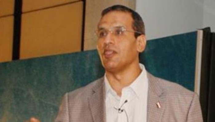 د. إبراهيم الديب يكتب : فترة زمنية محدودة تفصلنا عن انضمام الجيش المصري إلى الشرعية